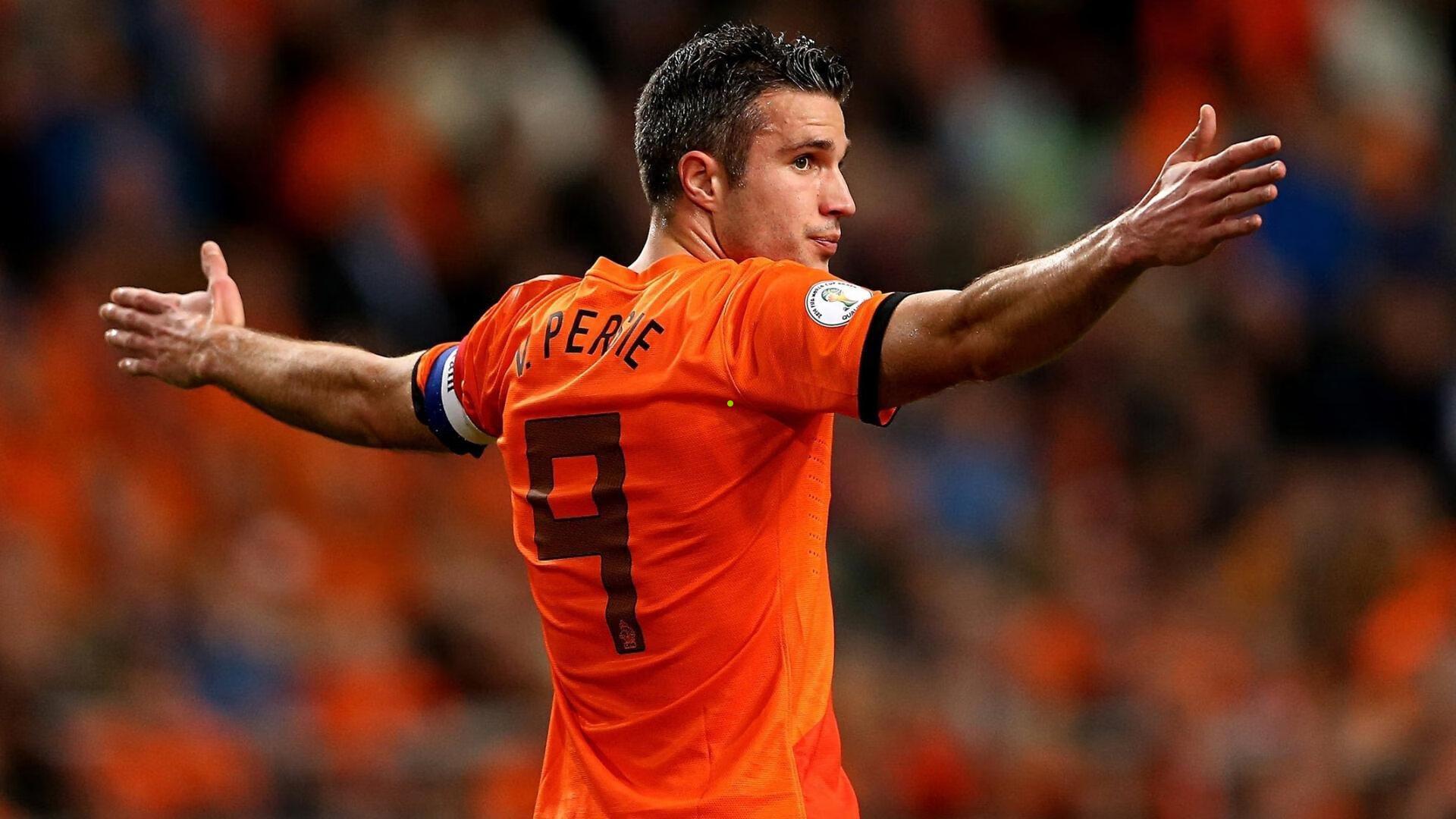 中国体彩_伯恩盛赞莱万，37岁巴萨生涯彰显足坛传奇伟大